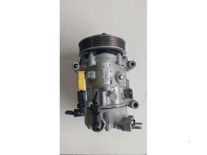 Gebruikte Aircopomp Citroen C3 (SC) 1.4 16V VTi Prijs € 75,00 Margeregeling aangeboden door Autosloopbedrijf H.C.Stouten