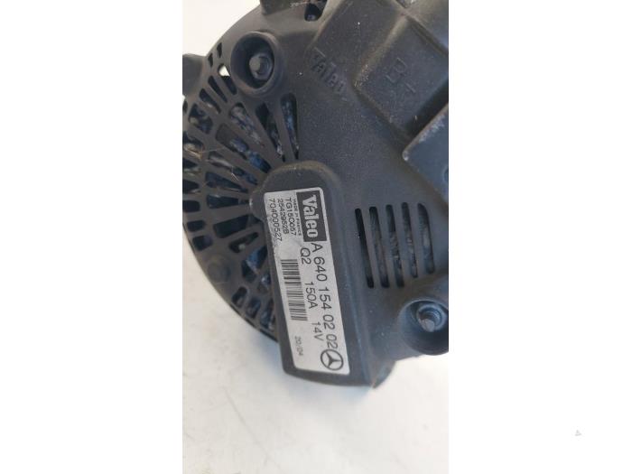 Gebruikte Dynamo Mercedes A (W169) 2.0 A-180 CDI 16V 5-Drs. Prijs € 40,00 Margeregeling aangeboden door Autosloopbedrijf H.C.Stouten