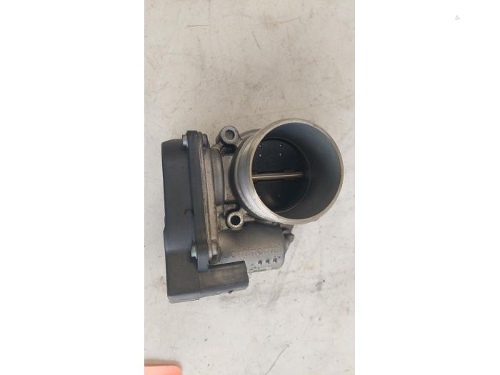 Gebruikte Gasklephuis Audi A4 Avant (B8) 2.0 TFSI 16V Prijs € 30,00 Margeregeling aangeboden door Autosloopbedrijf H.C.Stouten