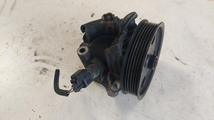 Gebruikte Stuurpomp Ford Focus 2 1.4 16V Prijs € 50,00 Margeregeling aangeboden door Autosloopbedrijf H.C.Stouten