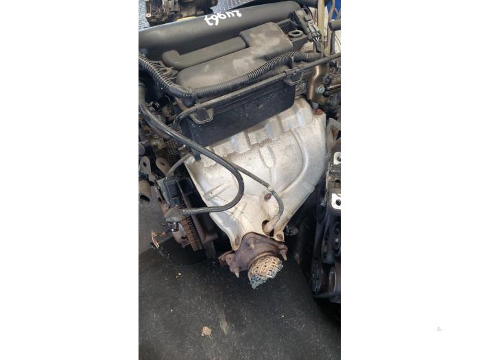Gebruikte Motor Renault Clio III (BR/CR) 1.6 16V Prijs € 350,00 Margeregeling aangeboden door Autosloopbedrijf H.C.Stouten