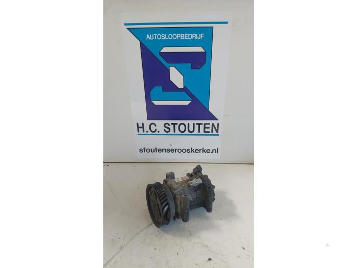 Gebruikte Aircopomp Renault Clio III (BR/CR) 1.6 16V Prijs € 65,00 Margeregeling aangeboden door Autosloopbedrijf H.C.Stouten