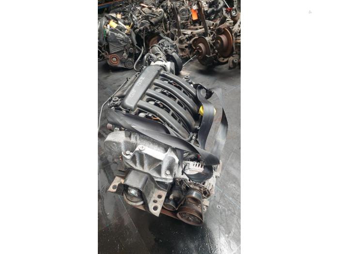Gebruikte Motor Renault Clio III (BR/CR) 1.6 16V Prijs € 400,00 Margeregeling aangeboden door Autosloopbedrijf H.C.Stouten