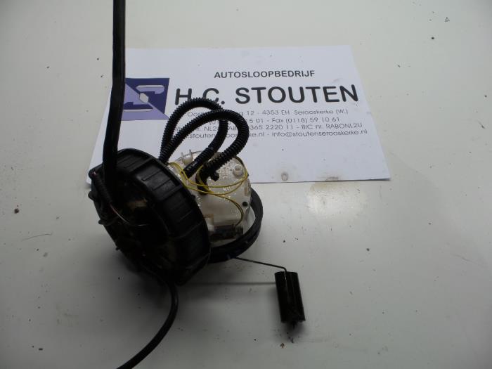 Gebruikte Tank element Pomp Ford Mondeo III Wagon 2.0 TDCi 130 16V Prijs € 50,00 Margeregeling aangeboden door Autosloopbedrijf H.C.Stouten