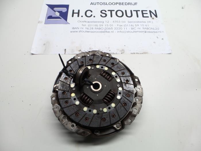 Gebruikte Koppelingsset (compleet) Fiat Punto II (188) 1.2 16V 3-Drs. Prijs € 45,00 Margeregeling aangeboden door Autosloopbedrijf H.C.Stouten