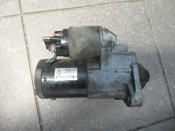 Gebruikte Startmotor Renault Grand Scénic II (JM) 1.5 dCi 105 Prijs € 45,00 Margeregeling aangeboden door Autosloopbedrijf H.C.Stouten