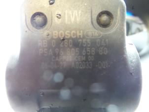 Gebruikte Gaspedaal Peugeot 307 (3A/C/D) 1.6 16V Prijs € 50,00 Margeregeling aangeboden door Autosloopbedrijf H.C.Stouten