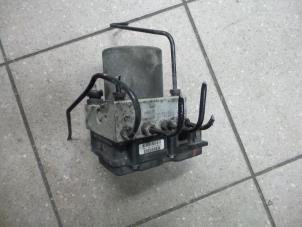 Gebruikte ABS Pomp Opel Vivaro 2.0 CDTI 16V Prijs € 100,00 Margeregeling aangeboden door Autosloopbedrijf H.C.Stouten