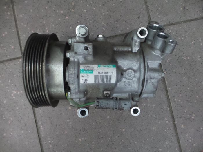 Gebruikte Aircopomp Renault Twingo II (CN) 1.2 16V Prijs € 125,00 Margeregeling aangeboden door Autosloopbedrijf H.C.Stouten