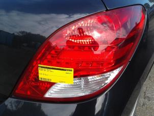 Gebruikte Achterlicht rechts Peugeot 207/207+ (WA/WC/WM) 1.4 16V Vti Prijs € 60,00 Margeregeling aangeboden door Autodemontage de Zaag