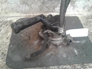 Gebruikte Pomp Servo Peugeot 308 (4A/C) 1.6 VTI 16V Prijs € 100,00 Margeregeling aangeboden door Autodemontage de Zaag