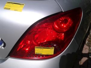 Gebruikte Achterlicht rechts Peugeot 207/207+ (WA/WC/WM) 1.4 16V VTi Prijs € 30,00 Margeregeling aangeboden door Autodemontage de Zaag