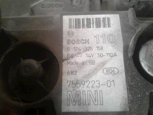 Gebruikte Dynamo BMW Mini One/Cooper (R50) 1.6 16V Cooper Prijs € 50,00 Margeregeling aangeboden door Autodemontage de Zaag