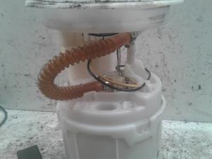 Gebruikte Benzinepomp Seat Leon (1P1) 1.6 Prijs € 50,00 Margeregeling aangeboden door Autodemontage de Zaag