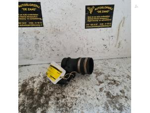 Gebruikte Luchtmassameter Opel Agila (A) 1.0 12V Twin Port Prijs € 30,00 Margeregeling aangeboden door Autodemontage de Zaag