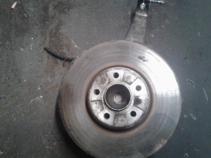 Fusee rechts-voor van een BMW 5 serie Gran Turismo (F07) 535i 24V TwinPower Turbo 2010