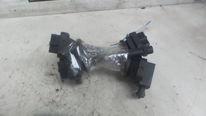 Gebruikte Bobine Nissan Micra (K11) 1.4 16V Prijs € 10,00 Margeregeling aangeboden door Autodemontage de Zaag