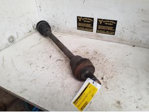 Gebruikte Steekas links-achter Mercedes C (W204) 1.8 C-180K 16V Prijs € 70,00 Margeregeling aangeboden door Autodemontage de Zaag