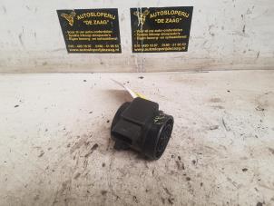 Gebruikte Luchtmassameter Volvo S40 (VS) 2.0 16V Prijs € 30,00 Margeregeling aangeboden door Autodemontage de Zaag