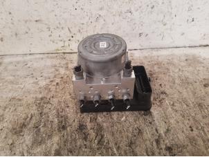 Gebruikte ABS Pomp Peugeot 208 I (CA/CC/CK/CL) 1.6 HDi 115 16V Prijs € 150,00 Margeregeling aangeboden door Autodemontage de Zaag