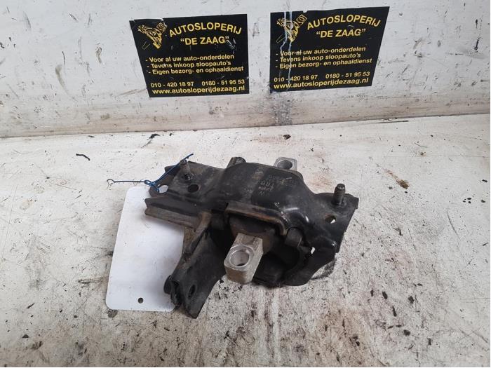 Gebruikte Versnellingsbak Steun Volkswagen Polo V (6R) 1.2 TDI 12V BlueMotion Prijs € 35,00 Margeregeling aangeboden door Autodemontage de Zaag