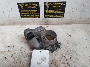 Gebruikte Gasklephuis Opel Zafira (F75) 2.2 16V Prijs € 50,00 Margeregeling aangeboden door Autodemontage de Zaag