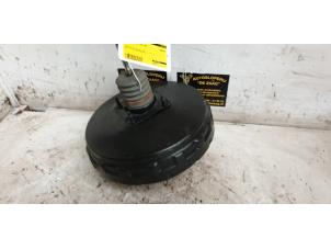 Gebruikte Rembooster Volkswagen Transporter T5 2.5 TDi PF Prijs € 60,00 Margeregeling aangeboden door Autodemontage de Zaag