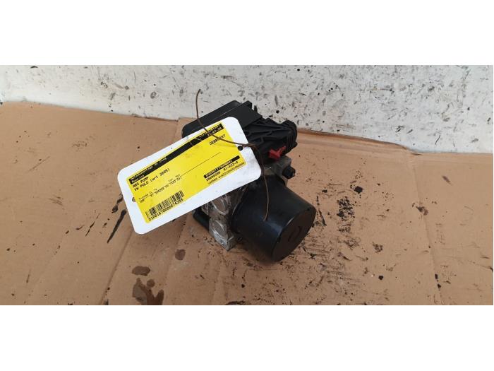 Gebruikte ABS Pomp Volkswagen Polo IV (9N1/2/3) 1.4 TDI 75 Prijs € 70,00 Margeregeling aangeboden door Autodemontage de Zaag