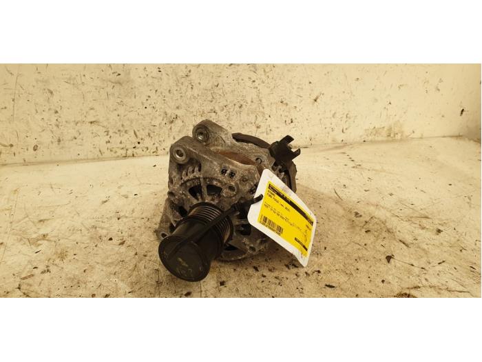 Dynamo van een Ford Focus 3 1.0 Ti-VCT EcoBoost 12V 100 2015