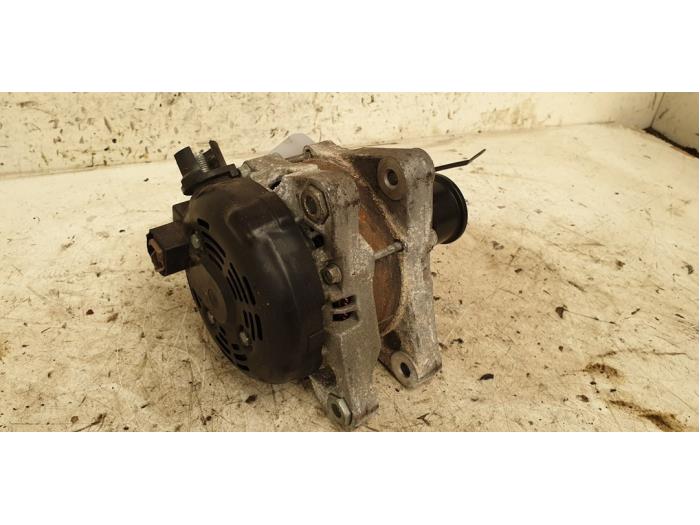 Dynamo van een Ford Focus 3 1.0 Ti-VCT EcoBoost 12V 100 2015