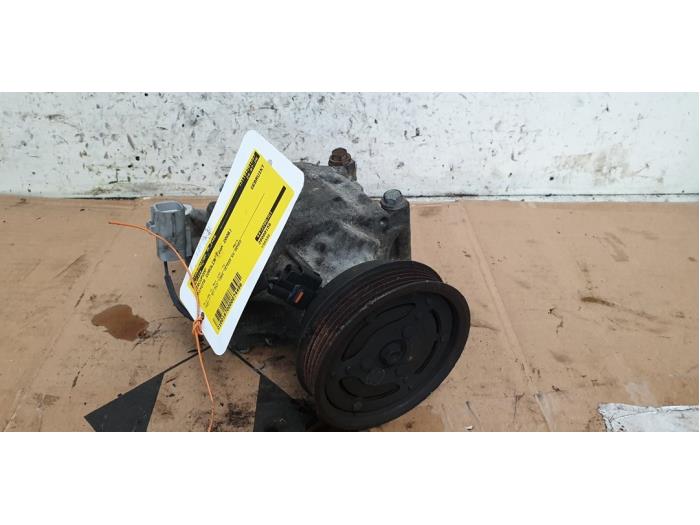 Gebruikte Aircopomp Toyota Corolla (E12) 2.0 D-4D 16V 110 Prijs € 80,00 Margeregeling aangeboden door Autodemontage de Zaag