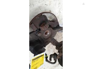 Gebruikte Fusee links-voor Fiat Punto II (188) 1.2 60 S Prijs € 20,00 Margeregeling aangeboden door Autodemontage de Zaag