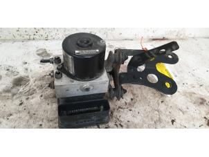 Gebruikte ABS Pomp Volkswagen Touran (1T1/T2) 1.9 TDI 105 Euro 3 Prijs € 100,00 Margeregeling aangeboden door Autodemontage de Zaag