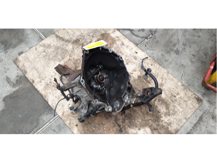 Gebruikte Versnellingsbak Ford Focus 1 1.4 16V Prijs op aanvraag aangeboden door Autodemontage de Zaag