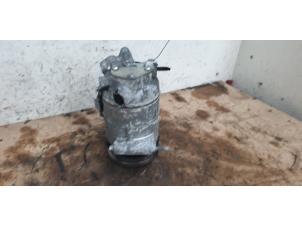 Gebruikte Pomp Airco Renault Clio IV (5R) 0.9 Energy TCE 90 12V Prijs € 125,00 Margeregeling aangeboden door Autodemontage de Zaag