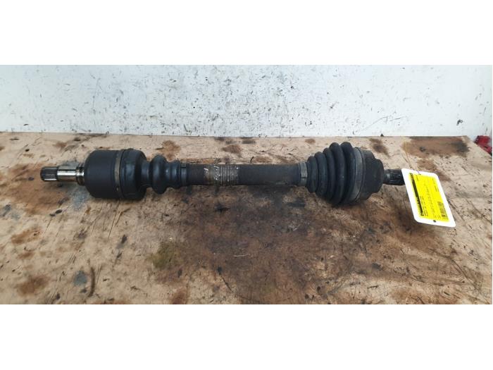 Gebruikte Steekas links-voor Peugeot 307 Break (3E) 2.0 16V Prijs € 30,00 Margeregeling aangeboden door Autodemontage de Zaag