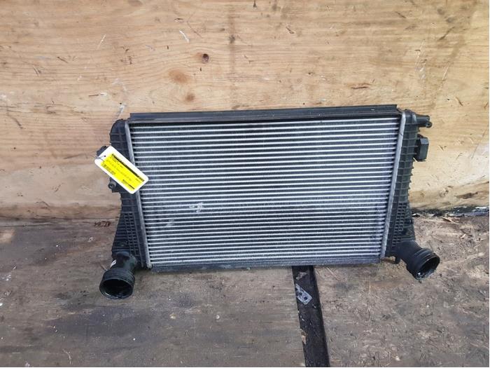 Gebruikte Intercooler Volkswagen Touran (1T1/T2) 1.9 TDI 105 Prijs € 40,00 Margeregeling aangeboden door Autodemontage de Zaag