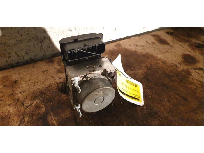 Gebruikte ABS Pomp Fiat Punto Evo (199) 1.2 Euro 4 Prijs € 90,00 Margeregeling aangeboden door Autodemontage de Zaag