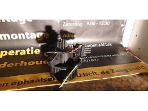Gebruikte Chaufage Ventilatiemotor Opel Zafira (M75) 1.9 CDTI 16V Prijs € 45,00 Margeregeling aangeboden door Autodemontage de Zaag