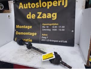 Gebruikte Homokineetas rechts-voor Opel Zafira (F75) 2.2 16V Prijs € 35,00 Margeregeling aangeboden door Autodemontage de Zaag