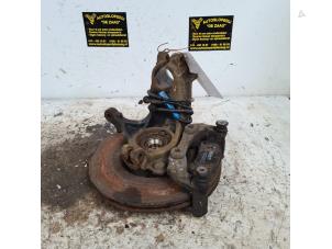 Gebruikte Fusee links-voor Citroen DS3 (SA) 1.6 VTi 120 16V Prijs € 35,00 Margeregeling aangeboden door Autodemontage de Zaag