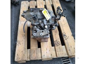 Gebruikte Versnellingsbak Opel Astra H (L48) 1.4 16V Twinport Prijs € 150,00 Margeregeling aangeboden door Autodemontage de Zaag