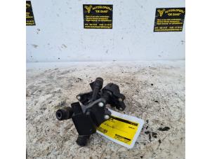 Gebruikte Bobine Ford B-Max (JK8) 1.0 EcoBoost 12V 100 Prijs € 40,00 Margeregeling aangeboden door Autodemontage de Zaag