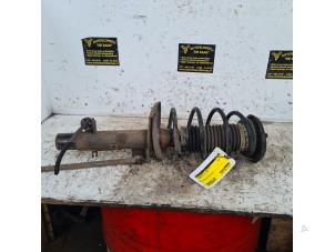 Gebruikte Mac Phersonpoot links-voor Citroen C3 (SC) 1.4 16V VTi Prijs € 45,00 Margeregeling aangeboden door Autodemontage de Zaag