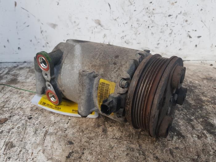 Gebruikte Aircopomp Ford Focus 2 1.6 16V Prijs € 90,00 Margeregeling aangeboden door Autodemontage de Zaag