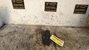 Gebruikte Ruit schakelaar elektrisch Opel Zafira (M75) 1.6 16V Prijs € 15,00 Margeregeling aangeboden door Autodemontage de Zaag