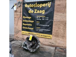 Gebruikte Versnellingsbak Opel Corsa D 1.0 Prijs € 150,00 Margeregeling aangeboden door Autodemontage de Zaag
