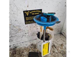 Gebruikte Benzinepomp Volkswagen Golf VI (5K1) 1.2 TSI Prijs € 50,00 Margeregeling aangeboden door Autodemontage de Zaag