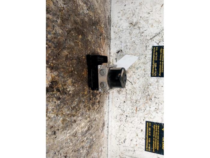 Gebruikte ABS Pomp Peugeot 207/207+ (WA/WC/WM) 1.6 16V VTi Prijs € 70,00 Margeregeling aangeboden door Autodemontage de Zaag