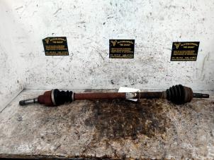 Gebruikte Homokineetas rechts-voor Peugeot 208 I (CA/CC/CK/CL) 1.2 Vti 12V PureTech 82 Prijs € 35,00 Margeregeling aangeboden door Autodemontage de Zaag